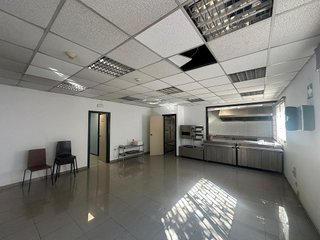 Nave industrial en alquiler en Almeda - El Corte Inglés en Cornellà de Llobregat