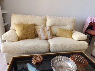 Conjunto de sofás de tela beige lavable