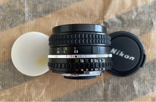 Obiettivo Nikon Series E 28mm 1:2.8 anni '80 (LEGGI)