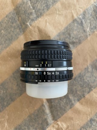 Obiettivo Nikon Series E 28mm 1:2.8 anni '80 (LEGGI)