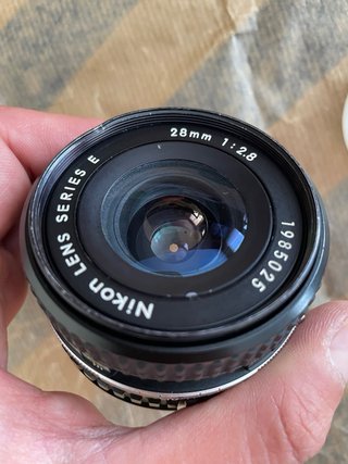 Obiettivo Nikon Series E 28mm 1:2.8 anni '80 (LEGGI)