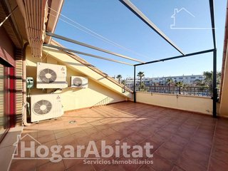 Casa adosada en venta en Nuevo Centro en Sagunto