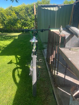 Bicicleta da montagna a doppia sospensione