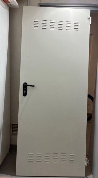 Roper puerta trastero lacada