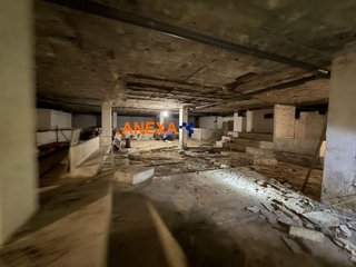 Local comercial en venta en La Carihuela en Torremolinos