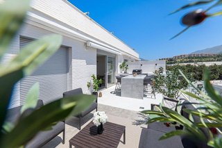 Ático en alquiler en Nueva Andalucía centro en Marbella