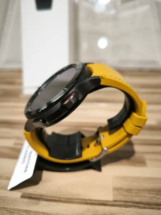 Samsung Galaxy Watch4 Classic Negro/Amarillo