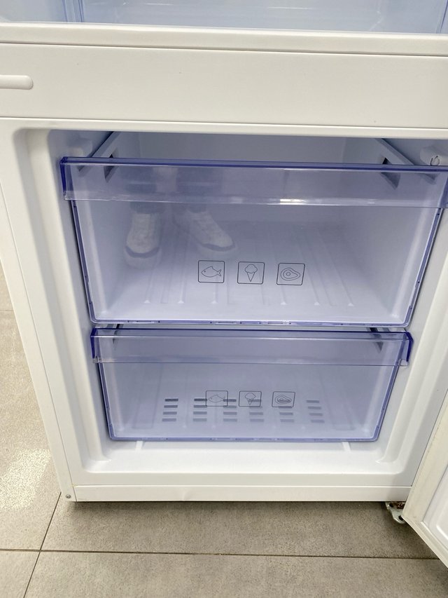 Frigorífico Beko 136x54,5cm ciclico clase F +envio