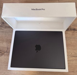 MacBook Pro 14” M4 Pro 24GB RAM 512GB SSD+Garantia