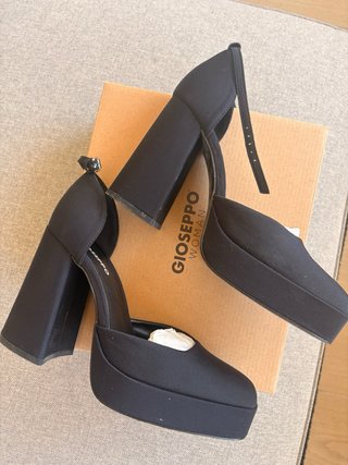 Zapatos Gioseppo negros tacón plataforma