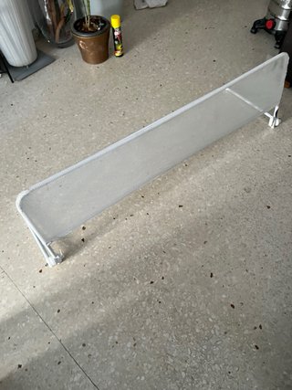 Protector de cama blanco