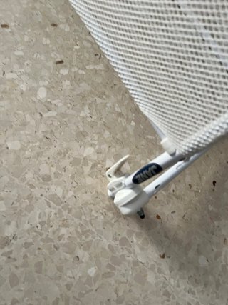 Protector de cama blanco