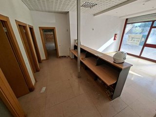 Local comercial en venta en Font Pudenta – Can Sant Joan en Montcada i Reixac