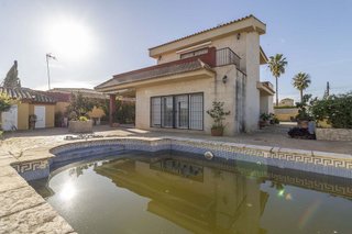 Chalet en venta en Oromana en Alcalá de Guadaira