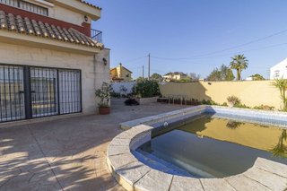 Chalet en venta en Oromana en Alcalá de Guadaira