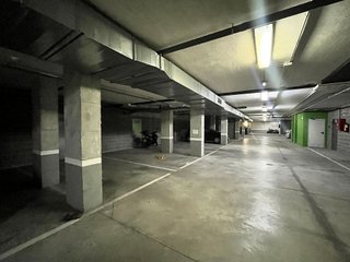 Garaje en venta en Teatinos en Málaga