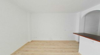 Piso en venta en Parque Victoria Eugenia en Málaga