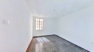 Piso en venta en Marxalenes en Valencia