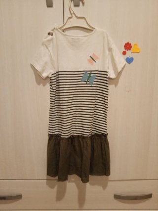 Vestido niña rayas mariposas lentejuelas. Boboli.