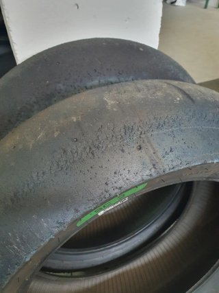 Neumático Pirelli Diablo Superbike 200/60/17
