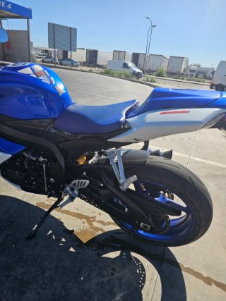 Suzuki GSX-R 600 k8