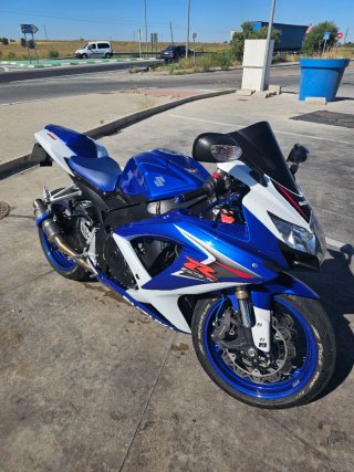 Suzuki GSX-R 600 k8