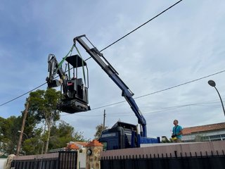 Caja gancho con grúa para camión multilift
