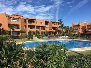 Piso en alquiler en El Padrón - El Velerín - Voladilla en Estepona
