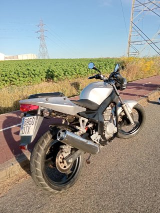 Daelim Roadwin 125cc Naked Negra/Plata