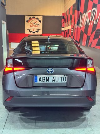 Toyota Prius 2021