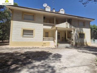Chalet en venta en Santa Cruz - Industria - Polígono Campollano en Albacete