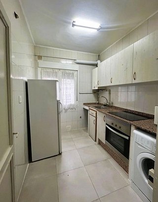 Edificio en venta en Flores de Sil - La Placa en Ponferrada