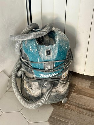 Aspirador Makita con bolsas de recambio