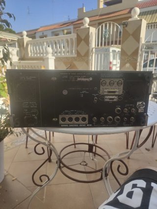 Videograbador Profesional JVC S-VHS BR-S522E