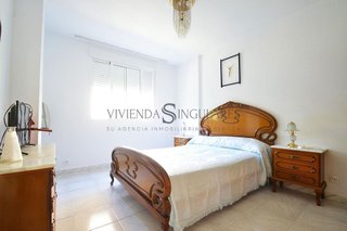 Piso en alquiler en Cruz Roja en Sevilla