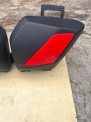 Tracer 9 GT Yamaha Maletas 900 9GT laterales 2021-