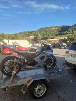 Suzuki GSXR1000 2005 Plata
