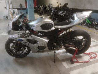Suzuki GSXR1000 2005 Plata