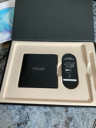 Wacom Intuos Creative Pen & Touch Tablet