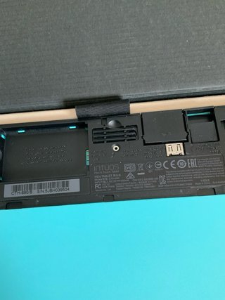 Wacom Intuos Creative Pen & Touch Tablet