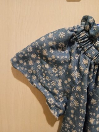 Vestido niña floral azul. Goco