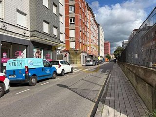 Local comercial en alquiler en Perchera en Gijón