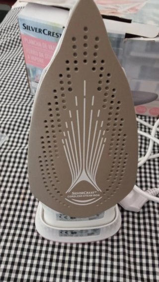 Plancha SilverCrest inalámbrica