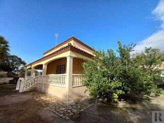 Chalet en venta en Zona Urbanizaciones en Alzira