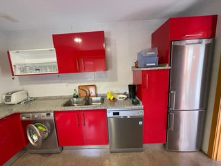 Cocina completa modular roja