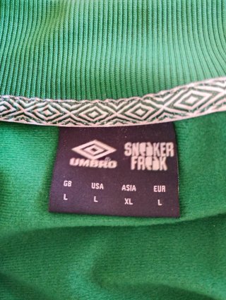 Lote Chaqueta Umbro y Bañador Adidas.NUEVOS