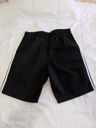 Lote Chaqueta Umbro y Bañador Adidas.NUEVOS