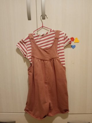 Conjunto niña rayas y peto rosa