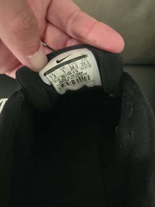 Zapatillas Nike Mujer Negras y Blancas