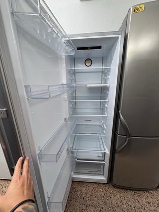 Frigorífico Beko solo nevera inox
